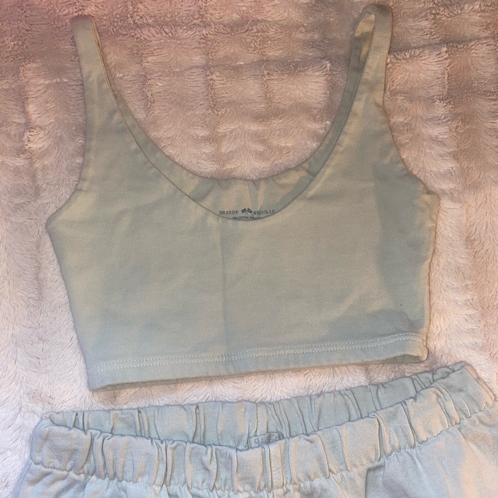 Brandy Melville Lydia tank — MINT💚